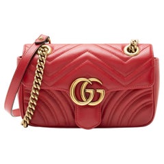 Gucci Matelassé-Leder-GG-Marmont-Kleine-Klappentasche