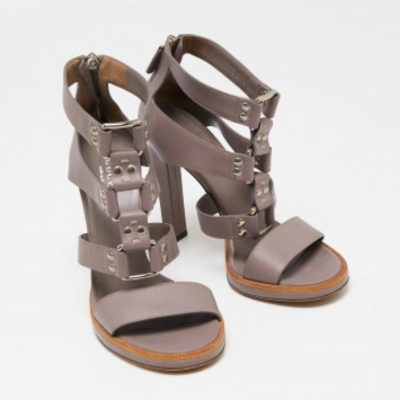 Gucci Mauve Leather Studded Gladiator Sandals Size 37.5 For Sale 1