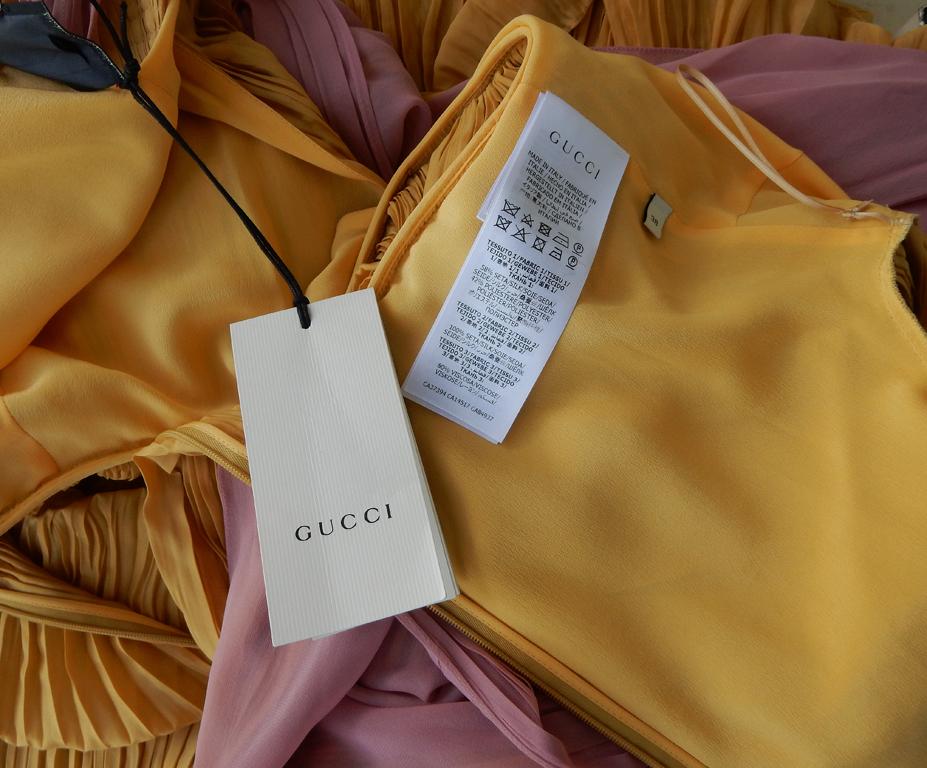 Gucci Medieval-inspiriertes Kleid aus Seide mit Taschentuchsaum und Taschentuchsaum im Angebot 7