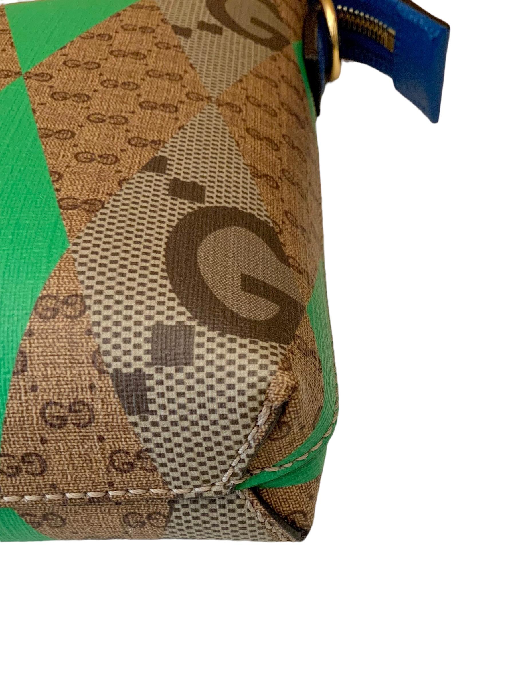 Sac messager Gucci GG imprimé losange de taille moyenne 6