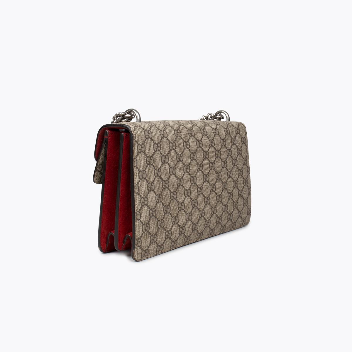 Gucci Medium GG Supreme Dionysus Shoulder Bag In Good Condition In Sundbyberg, SE