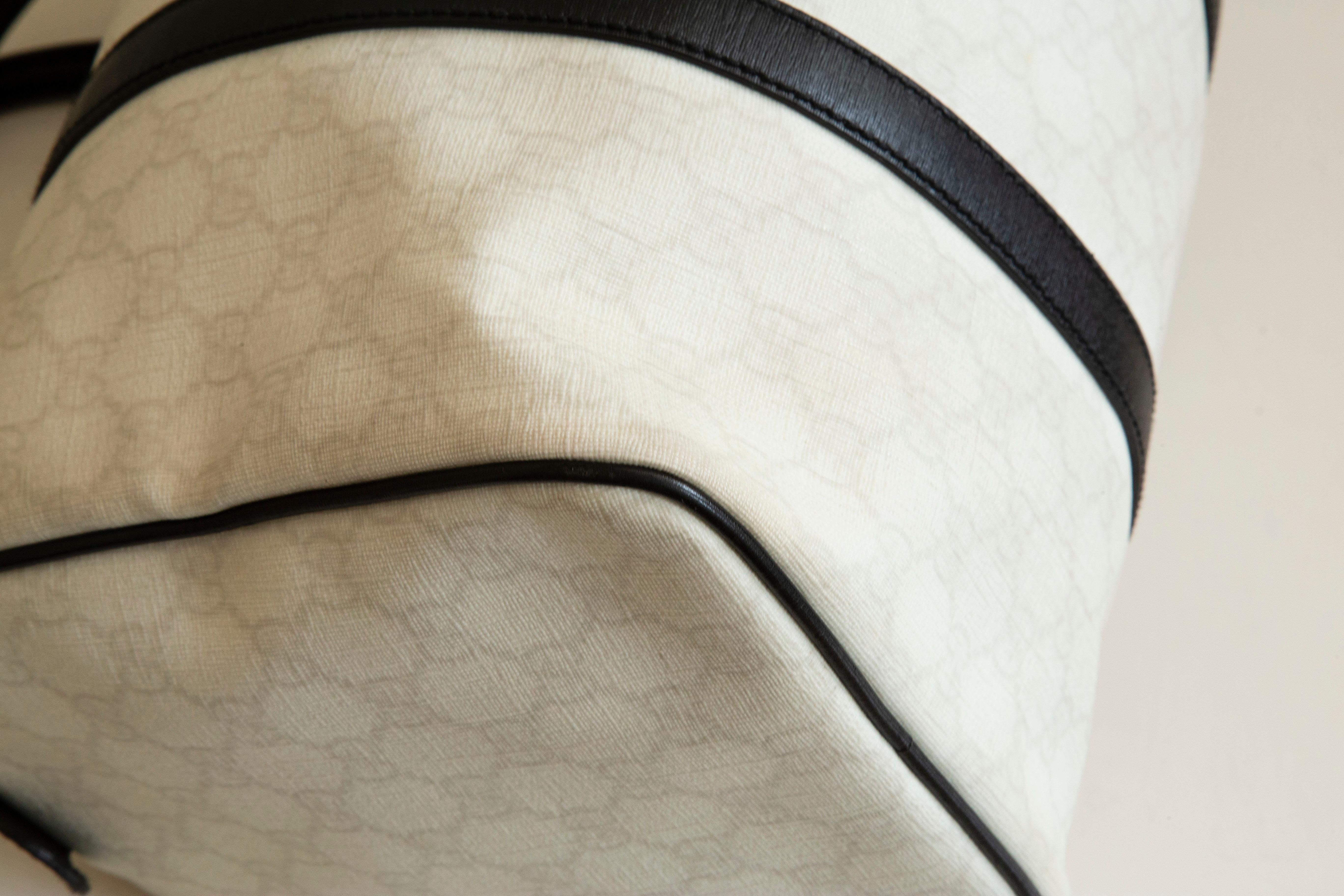 Gucci Medium Joy Boston Bag in White GG Coated Canvas & Black Leather Trim For Sale 2