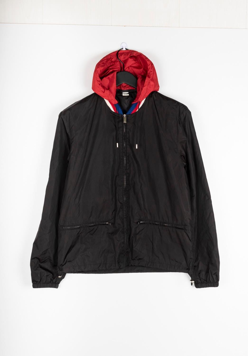 100% autentico Gucci Uomo Giacca Bomber con Cappuccio, S1356, VIVI0
Colore: nero
(Il colore effettivo può variare leggermente a causa dell'interpretazione dello schermo del computer).
Materiale: 100% poliammide
Taglia dell'etichetta: IT48 corre
