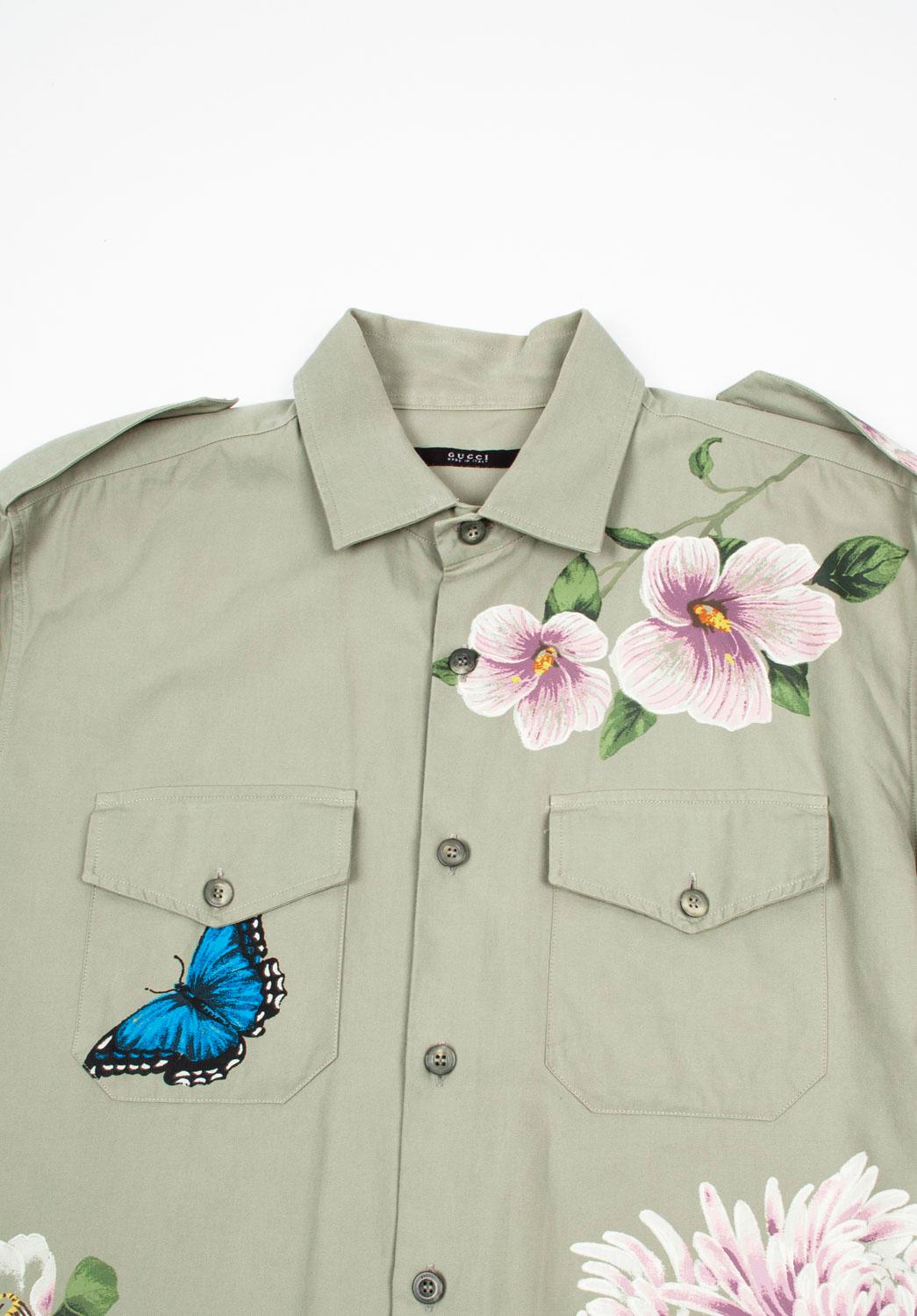Check my other listings. Have many more designer clothes for sale. Open to any offers.
Item for sale is 100% genuine Gucci Floral Men Shirt, VIPE0
Color: khaki
(An actual color may a bit vary due to individual computer screen
