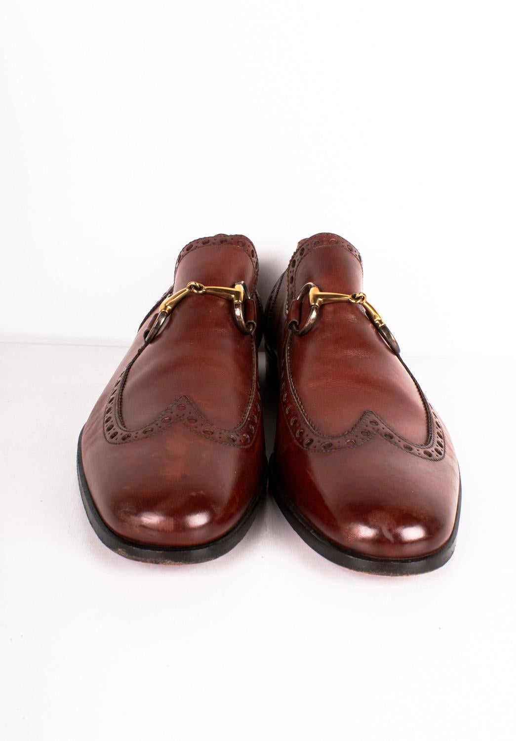 Compruebe mis otros listados. Tiene a la venta mucha más ropa de diseño. Abierto a cualquier oferta.
El artículo en venta es 100% auténtico Zapatos Gucci Horsebit Hombre, PE0
Color: marrón
(El color real puede variar un poco debido a la