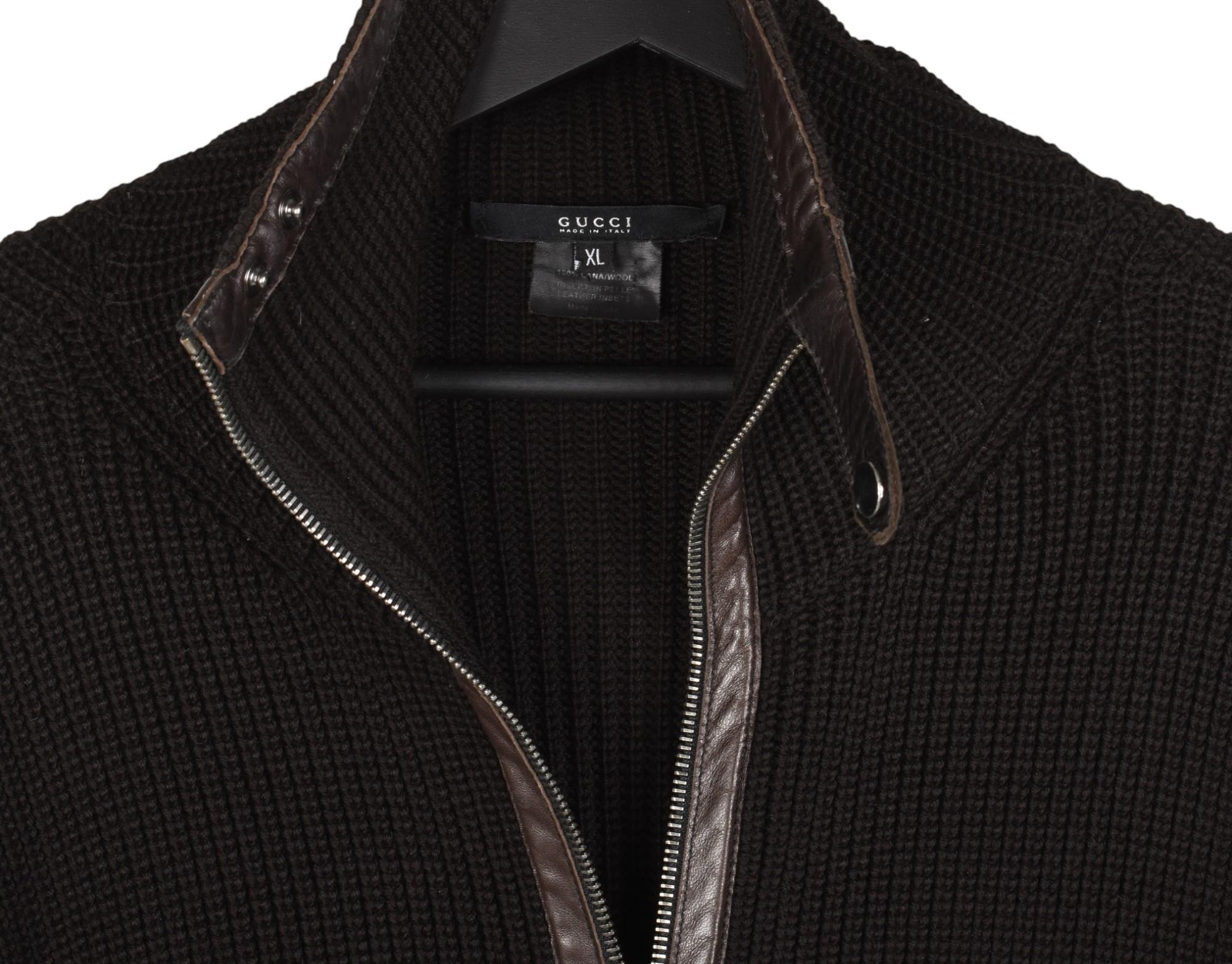 Noir Pull Gucci d'époque Tom Ford taille XL, S1394 en vente