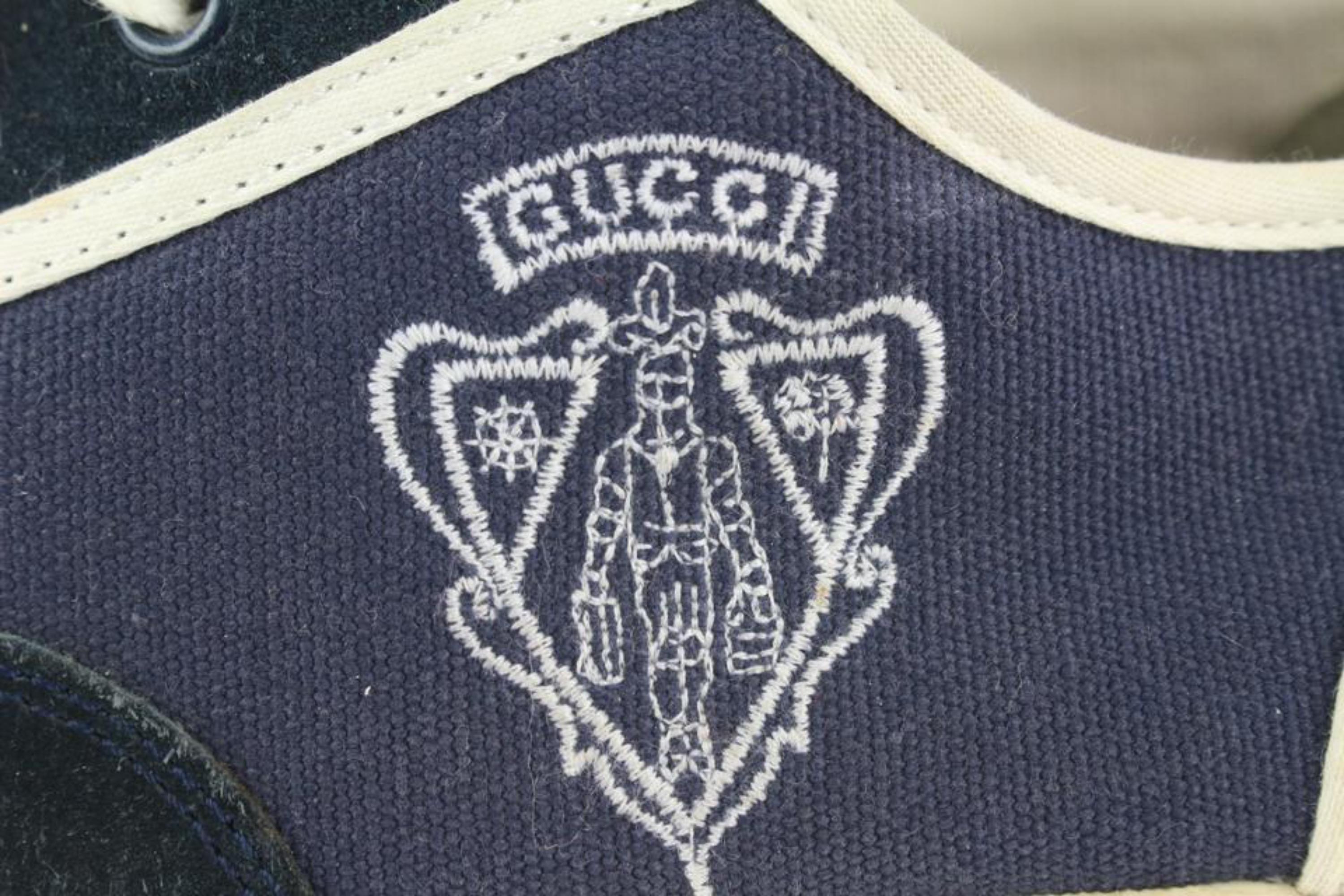 Beige Gucci Mens 9 US Navy Suede Crest Logo GG Sneaker 126g8