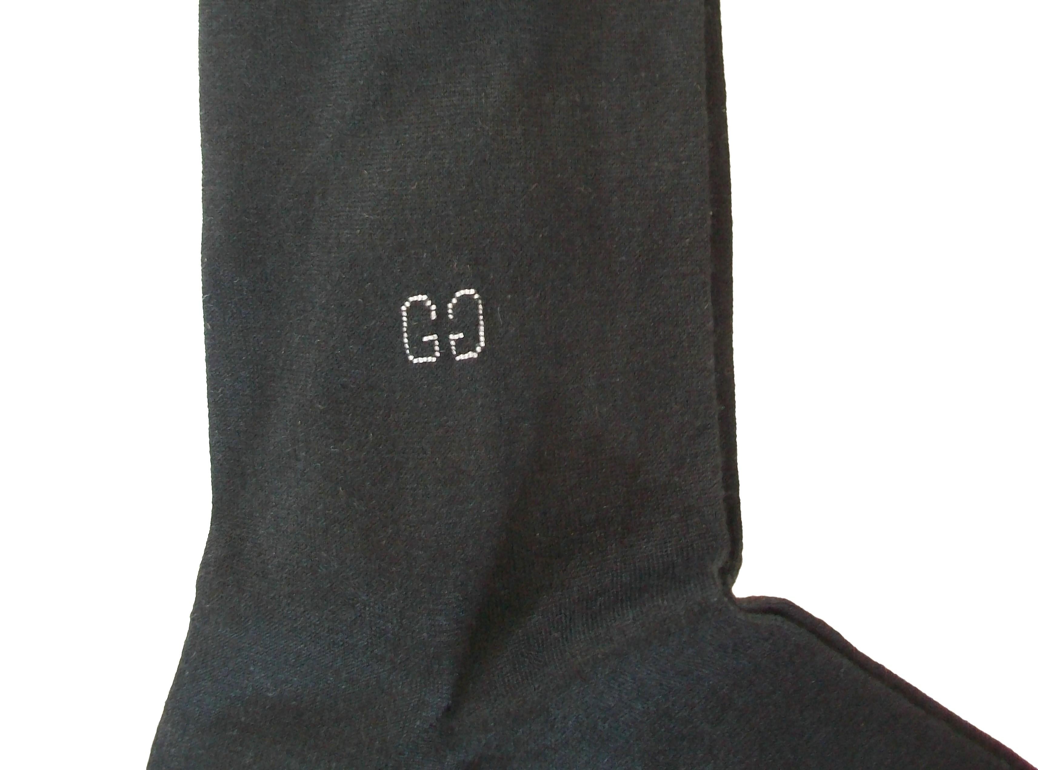 GUCCI - Men's Black Cashmere & Silk Dress Socks - Size 11 - Italy - Circa 1980's In Excellent Condition For Sale In Chatham, ON