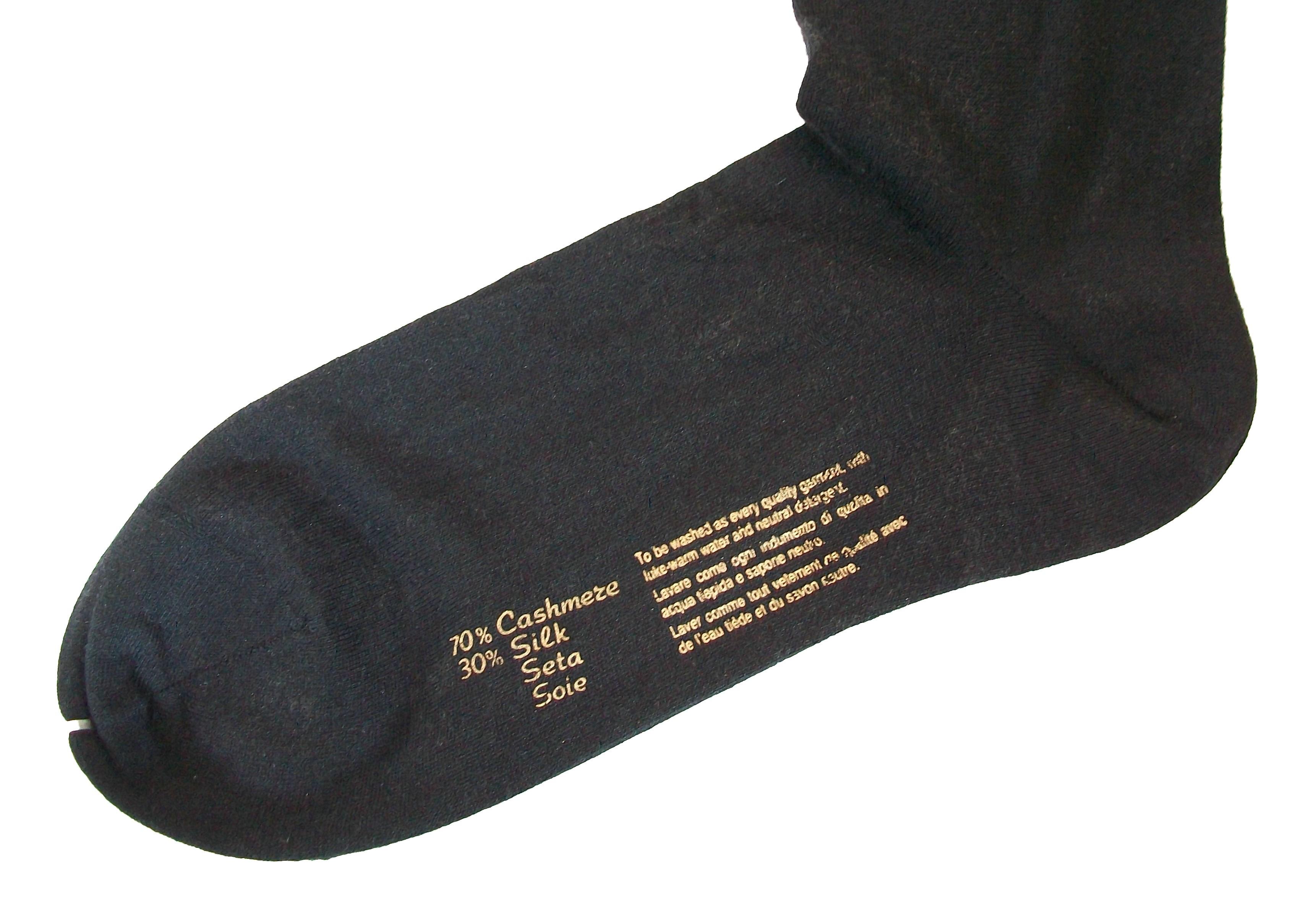 20th Century GUCCI - Men's Black Cashmere & Silk Dress Socks - Size 11 - Italy - Circa 1980's For Sale