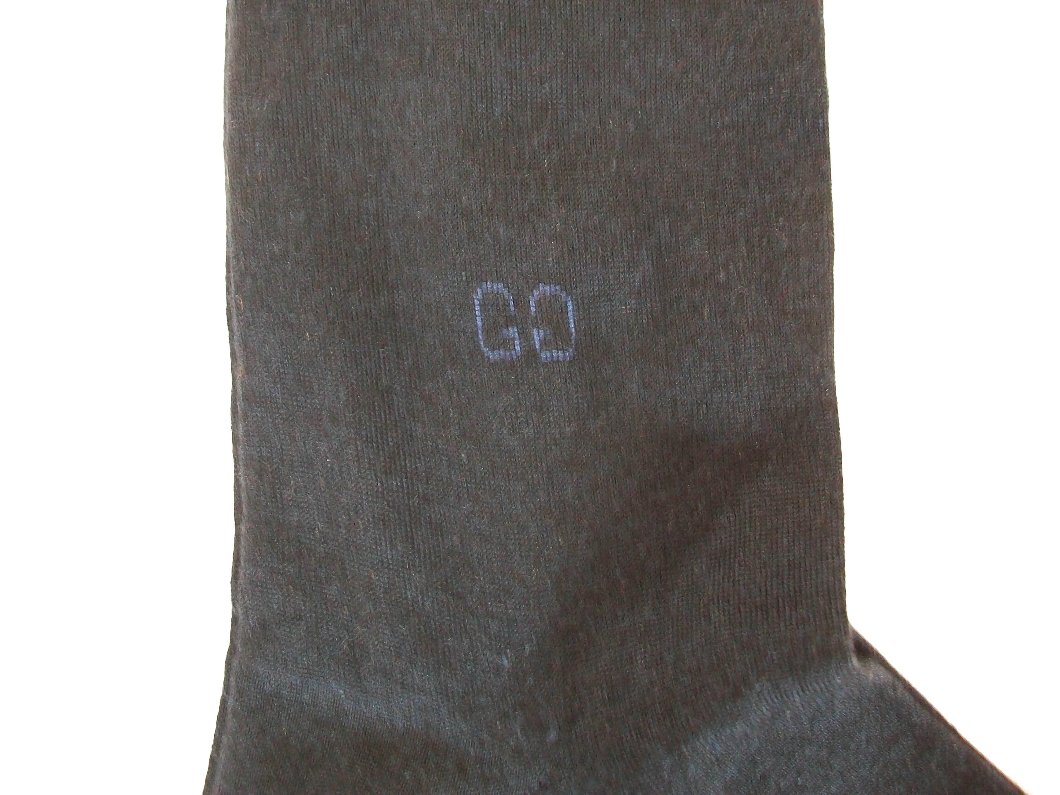 GUCCI - Men's Blue Cashmere & Silk Dress Socks - Size 11 - Italy - Circa 1980's In Excellent Condition For Sale In Chatham, ON