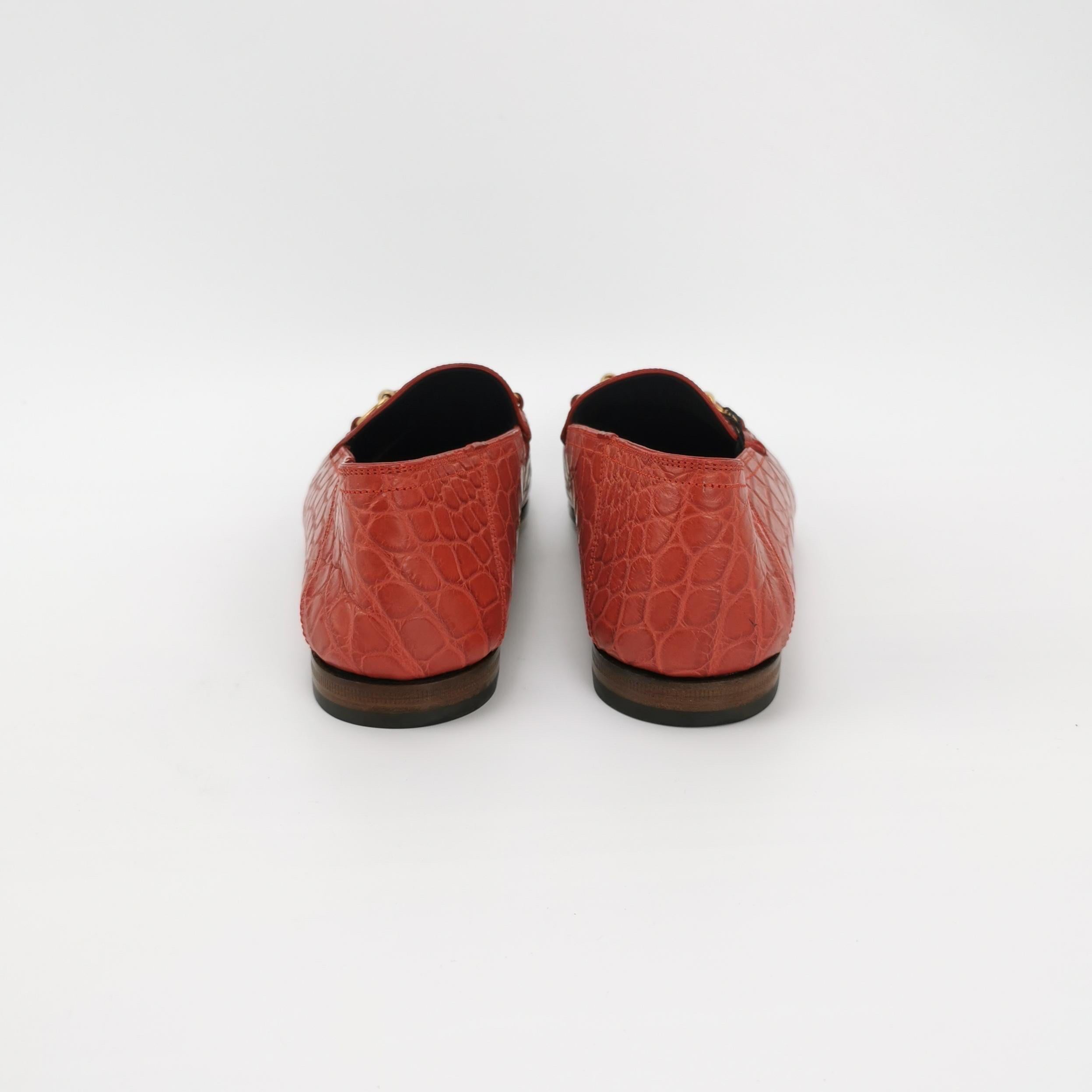 Gucci Men's Jordaan Crocodile Loafer Red Size 40.5 In New Condition For Sale In AUBERVILLIERS, FR