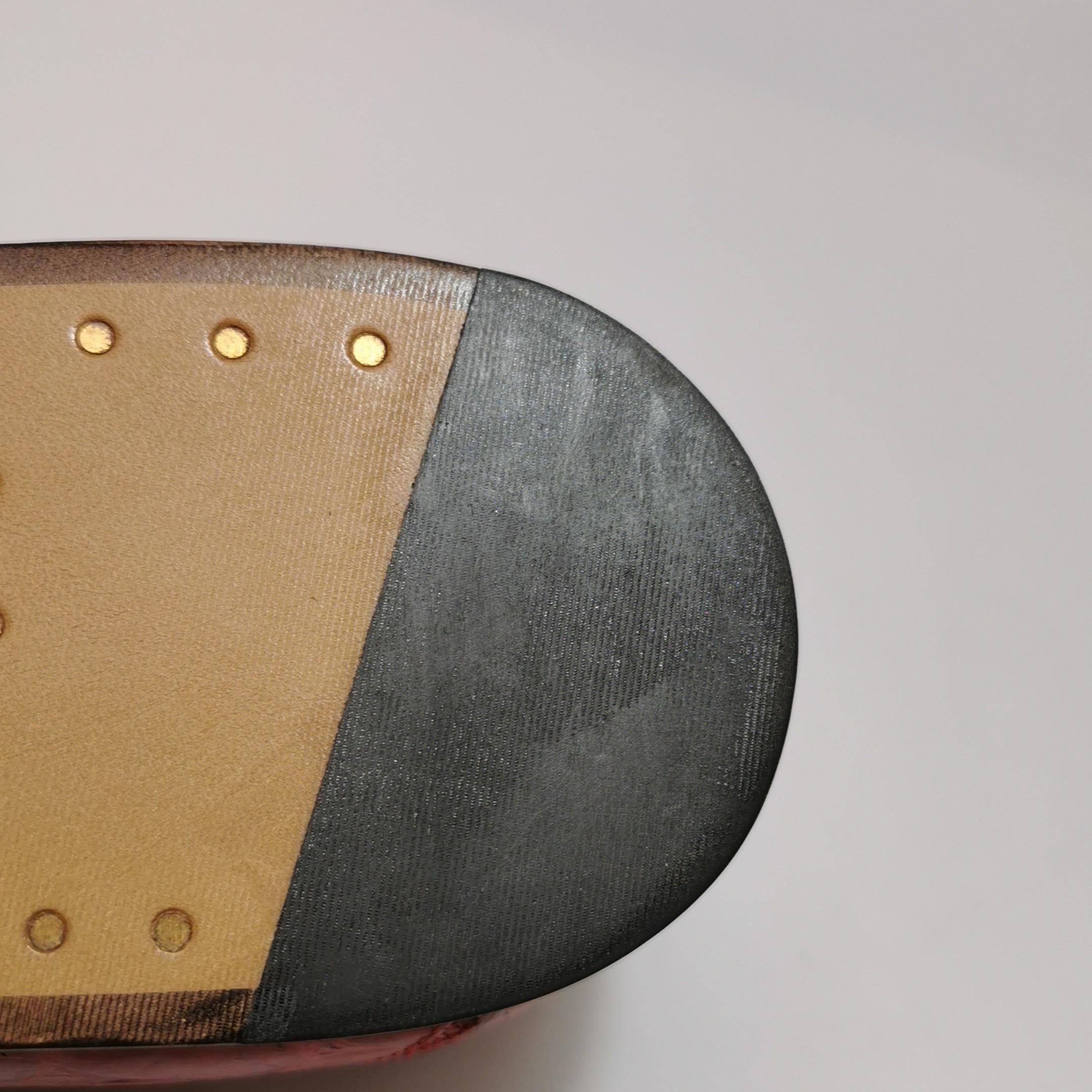 Gucci Men's Jordaan Crocodile Loafer Red Size 40.5 For Sale 5