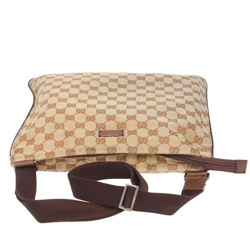 Gucci Messenger Bag Canvas Medium Brown Soft GG Supreme Satchel Bon état - En vente à Downey, CA