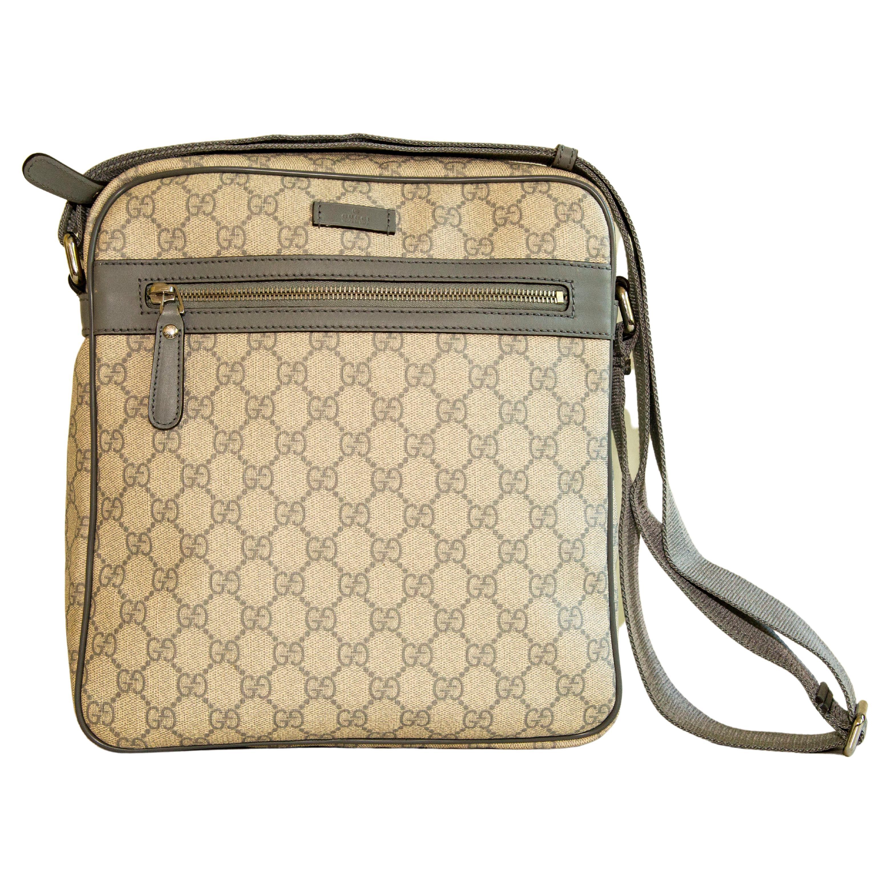 Gucci Messenger Bag Grau GG aus beschichtetem Segeltuch