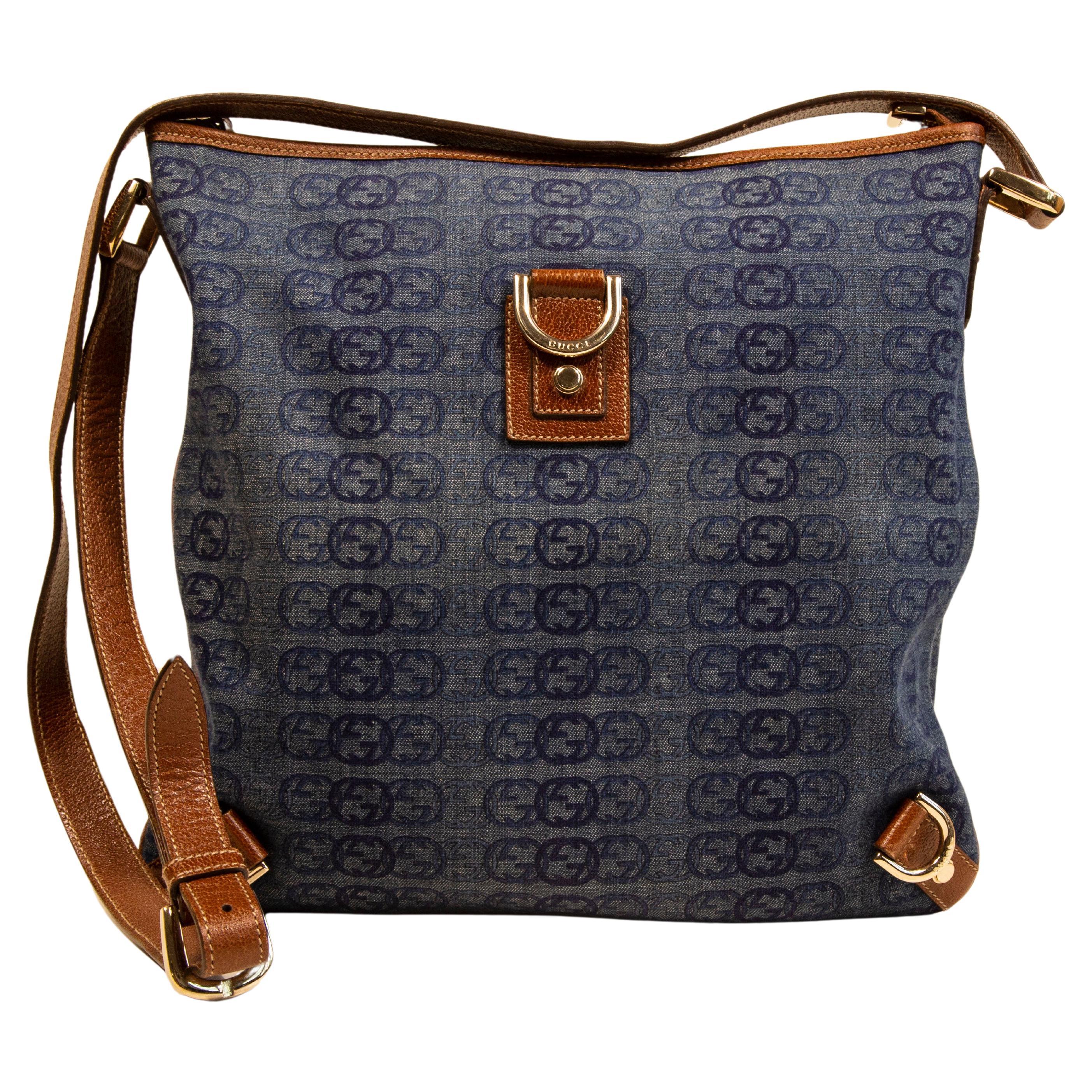 Gucci Messenger Mag in Blue canvas/Jeans with interlocking GG Pattern For Sale