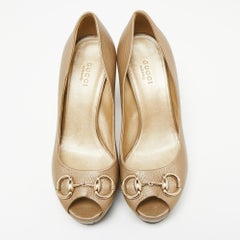 Gucci Metallic Beige Leather Horsebit Peep-Toe Platform Pumps Taglia 36.5