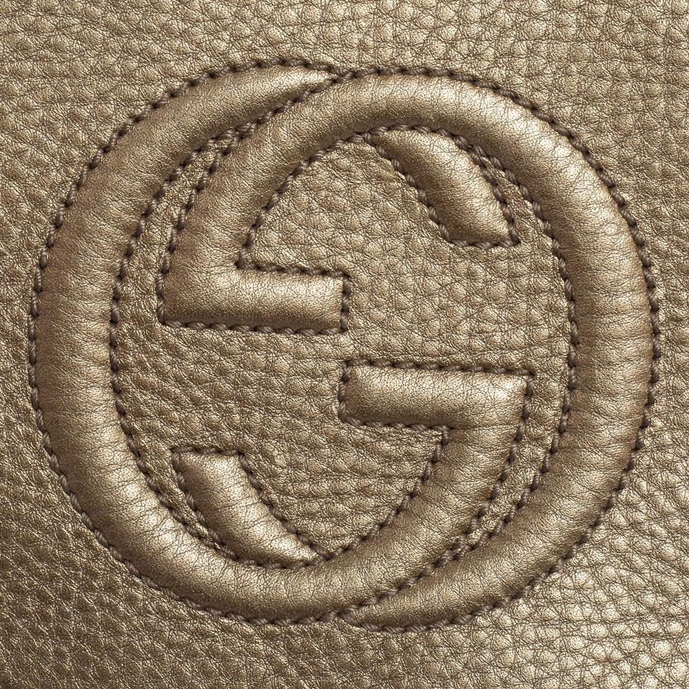 Gucci Metallic Beige Leather Soho Chain Crossbody Bag In Good Condition In Dubai, Al Qouz 2