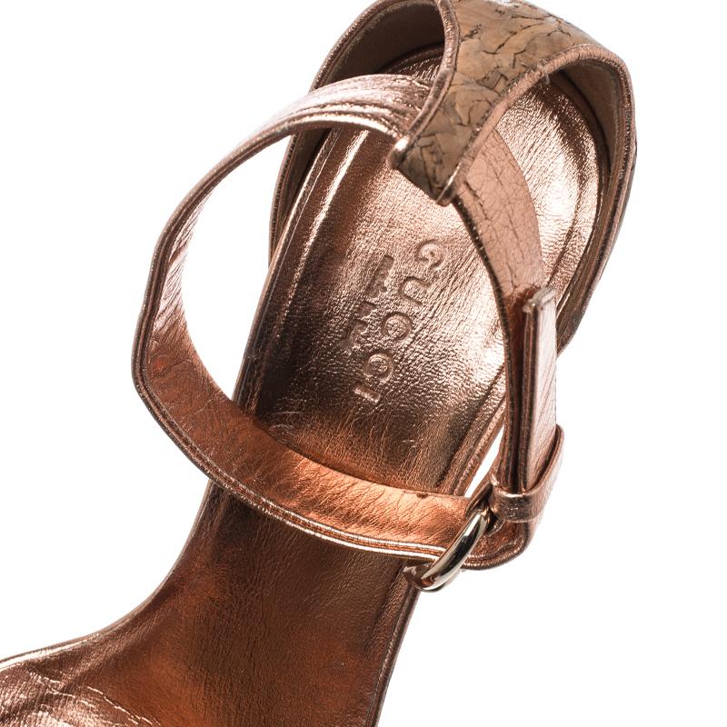 Gucci Metallic Copper Leather Santander Ankle Strap Cork Wedge Sandals Size 37 In Good Condition In Dubai, Al Qouz 2