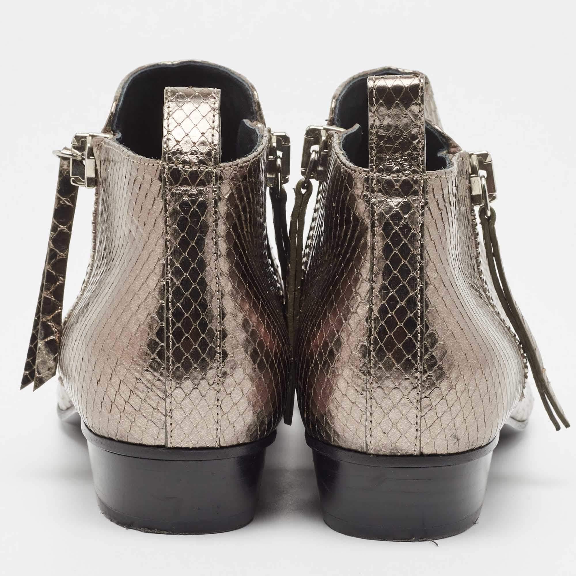  Gucci Metallic Embossed Python Ankle Boots Size 37 In Good Condition For Sale In Dubai, Al Qouz 2