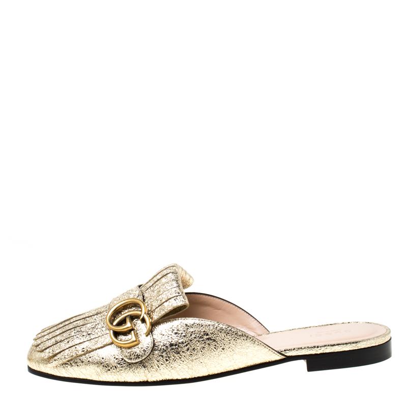 Gucci Metallic Gold Craquelé Marmont flache Pantoletten aus Leder mit Fransen Größe 39,5 2