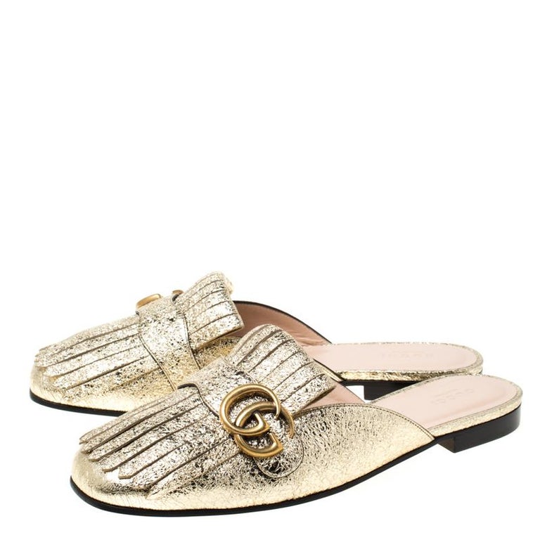 Gucci Metallic Gold Crackled Leather Marmont Fringed Flat Mules Size 39.5 For Sale at 1stDibs