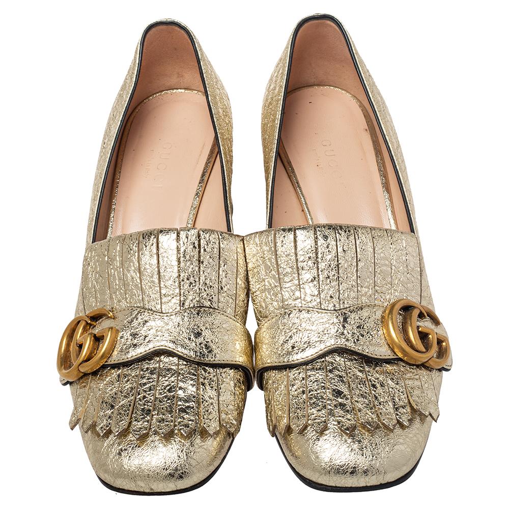 Gucci Metallic Gold Folie Leder GG Marmont Pumps mit Blockabsatz Größe 37 im Zustand „Gut“ in Dubai, Al Qouz 2