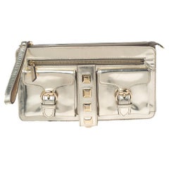 Gucci Metallic Gold Laminate Leather Studded Evening Wristlet Clutch