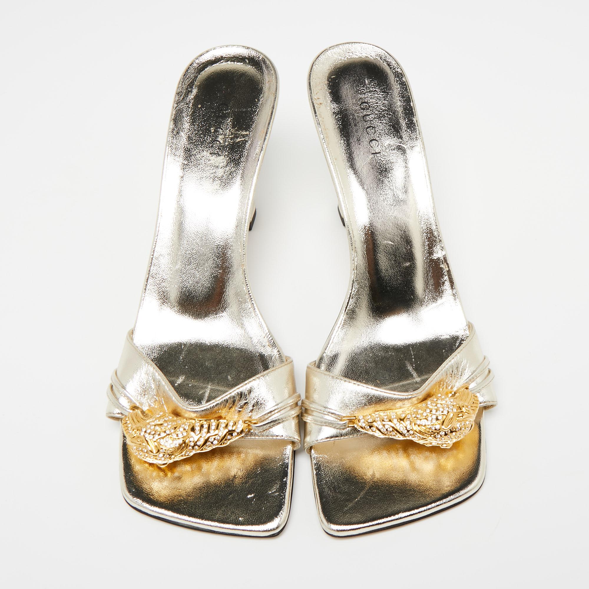 Gucci Metallic Gold Leather Dora Tiger Crystal Embellished Slide Sandals Size 38 In Good Condition In Dubai, Al Qouz 2