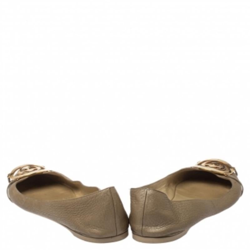 Women's Gucci Metallic Gold Leather GG Buckle Ballet Flats Size 37.5 For Sale
