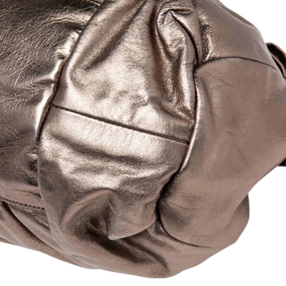 Gucci Metallic Gold Leather Hysteria Bag In Good Condition In Dubai, Al Qouz 2