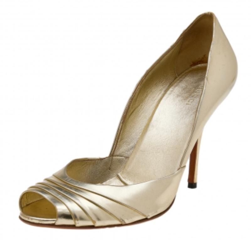 Women's Gucci Metallic Gold Leather Peep Toe Pumps Size 41 For Sale