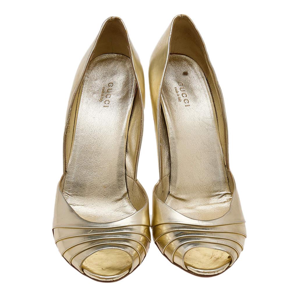 Women's Gucci Metallic Gold Leather Peep Toe Pumps Size 41 For Sale