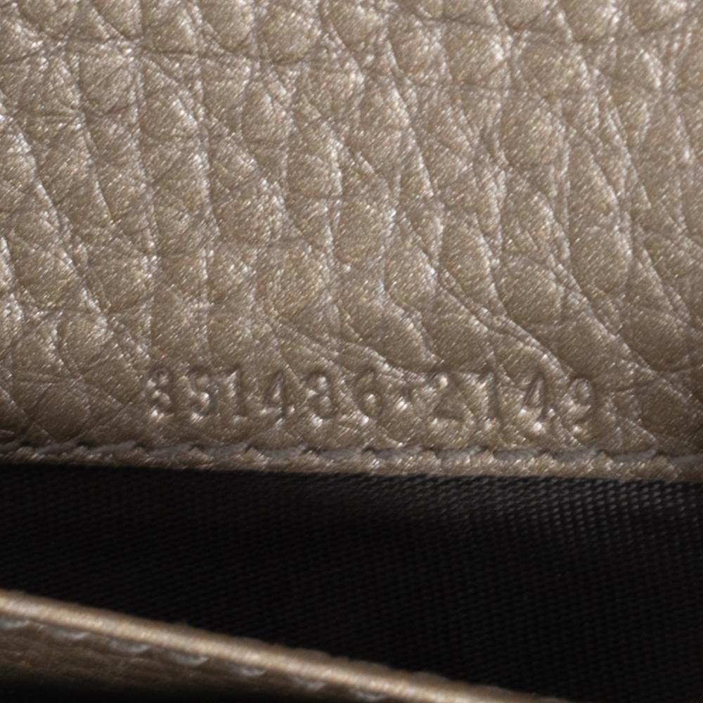 Gucci Metallic Gold Leder Soho Brieftasche mit Reißverschluss im Angebot 5