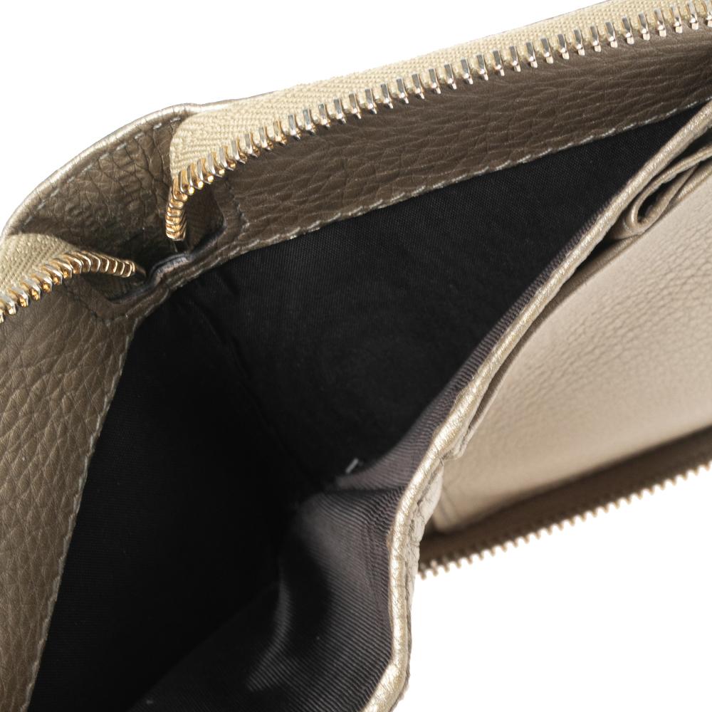 Gucci Metallic Gold Leder Soho Brieftasche mit Reißverschluss im Angebot 7