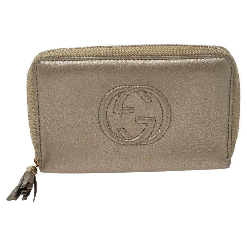 Gucci Metallic Gold Leather Soho Zip Around Wallet For Sale