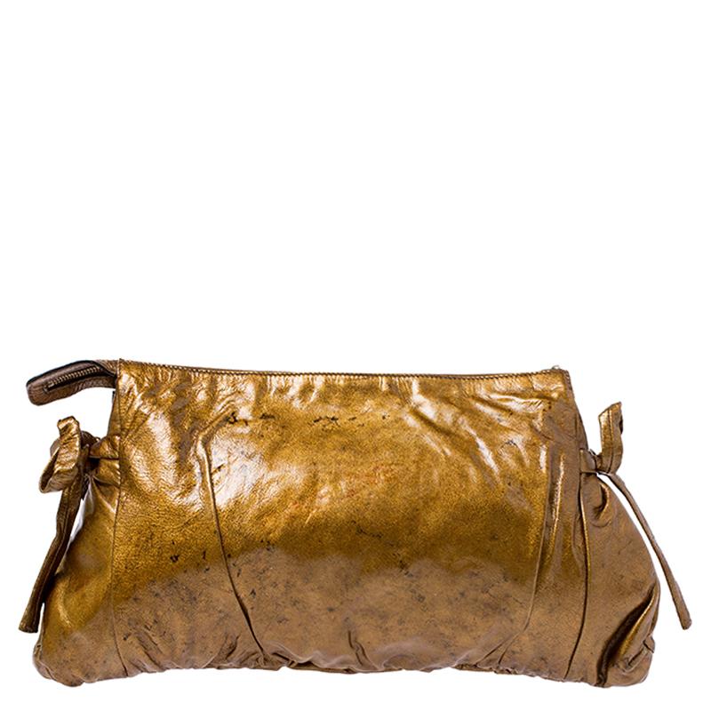 Gucci Metallic Gold Patent Leather Large Hysteria Clutch 4