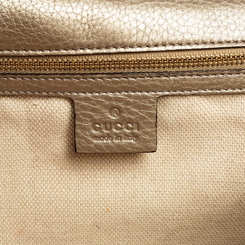 Gucci Metallic Gold Pebbled Leather Soho Clutch 2