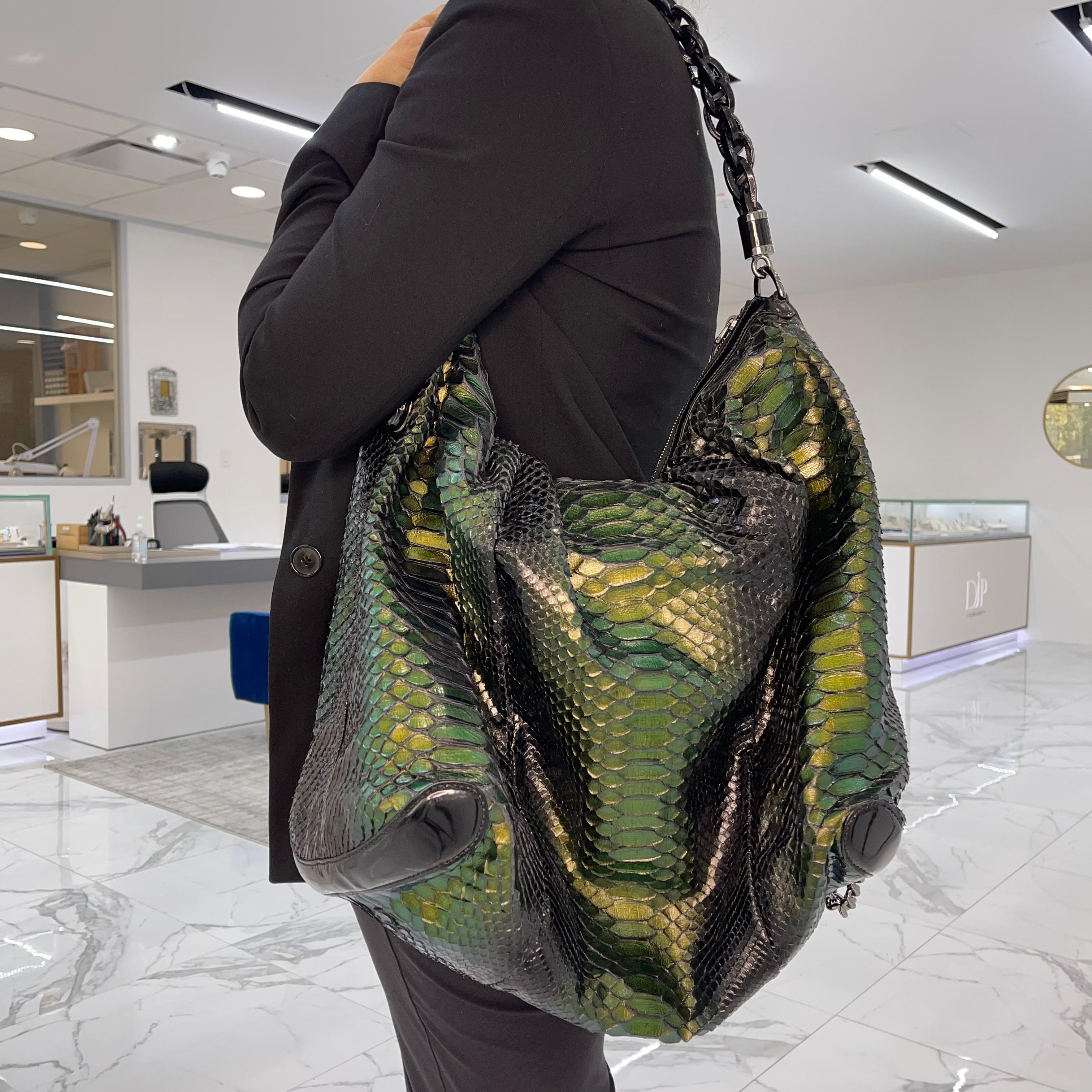 Gucci Metallic Green Python Galaxy 228559 Ladies Leather Handbag For Sale 15