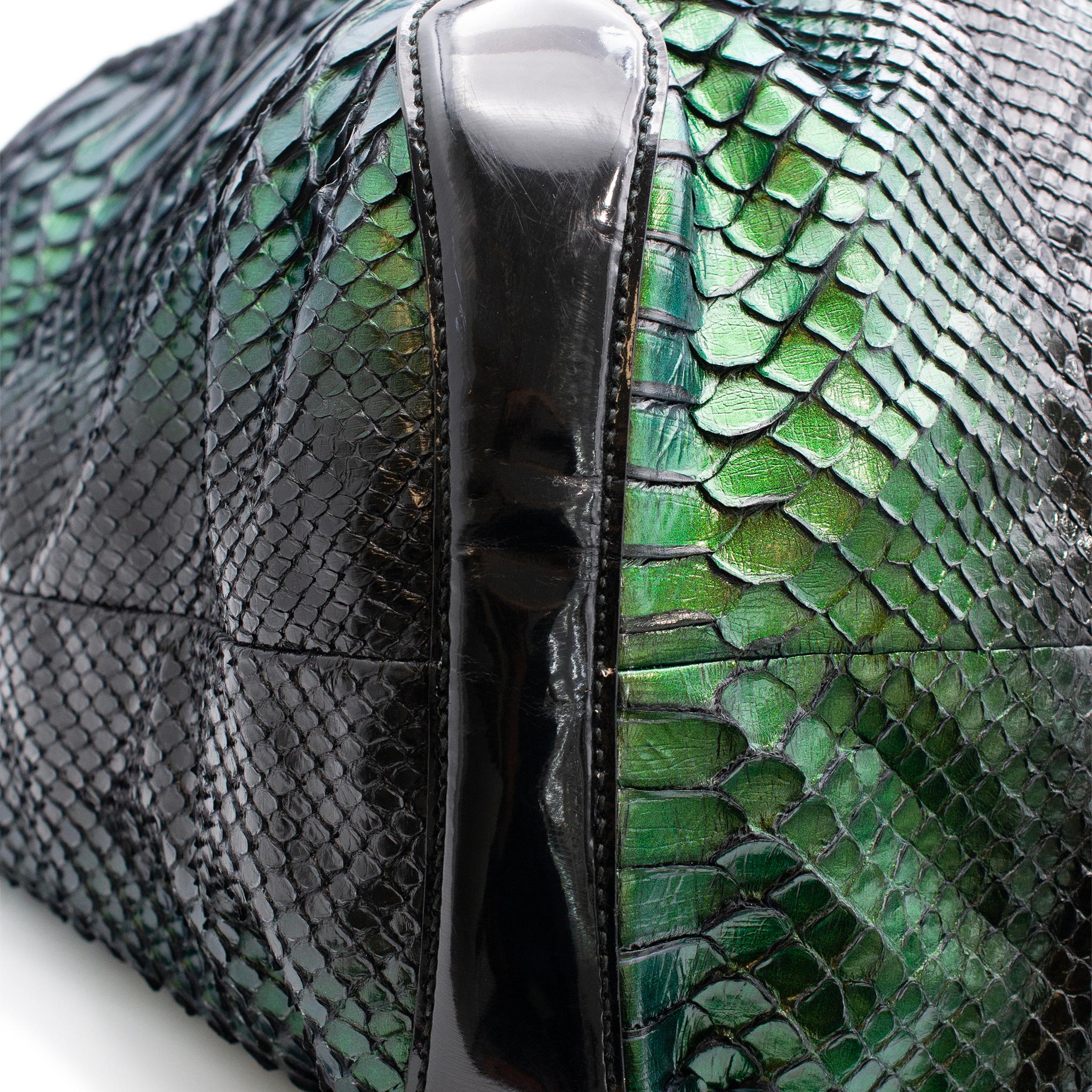 Gucci Metallic Green Python Galaxy 228559 Ladies Leather Handbag For Sale 5