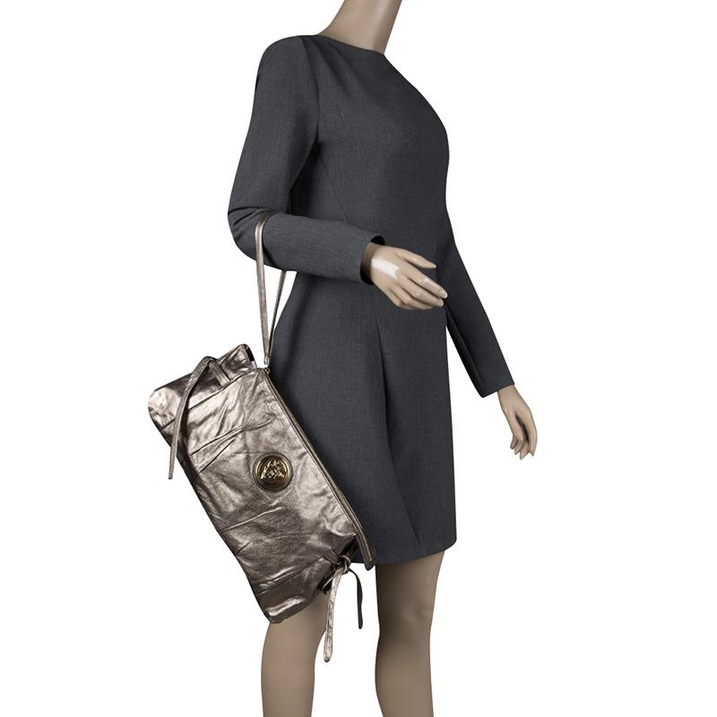 Gray Gucci Metallic Grey Leather Large Hysteria Clutch