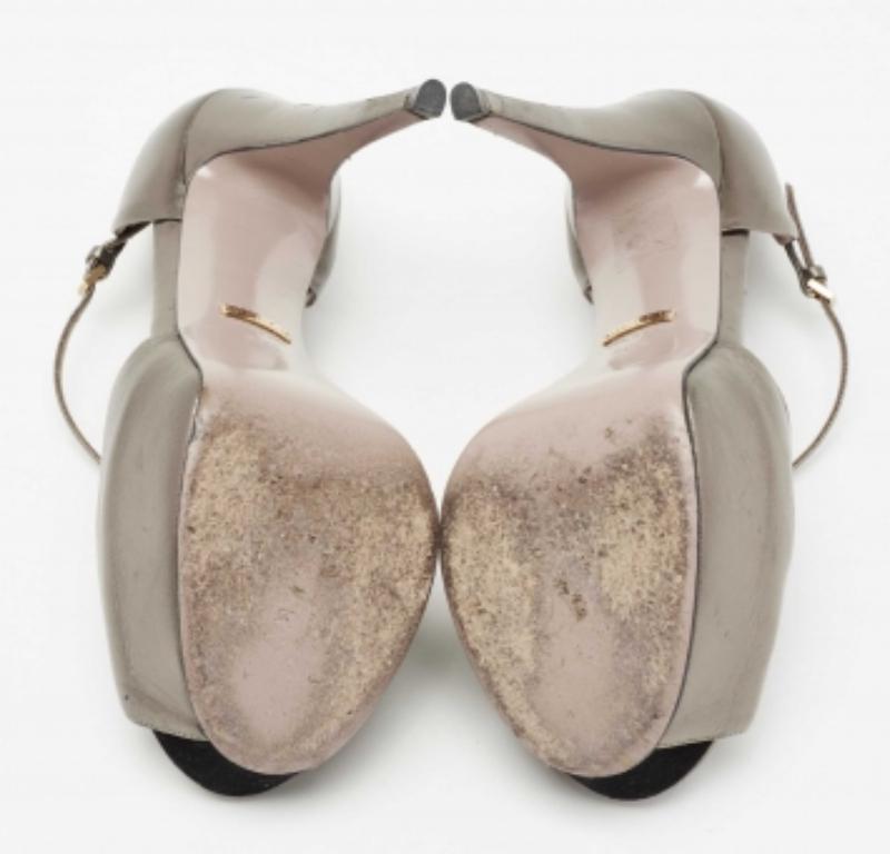 Gucci Metallic Grey Leather Lili Peep-Toe Platform Pumps Size 39.5 For Sale 1