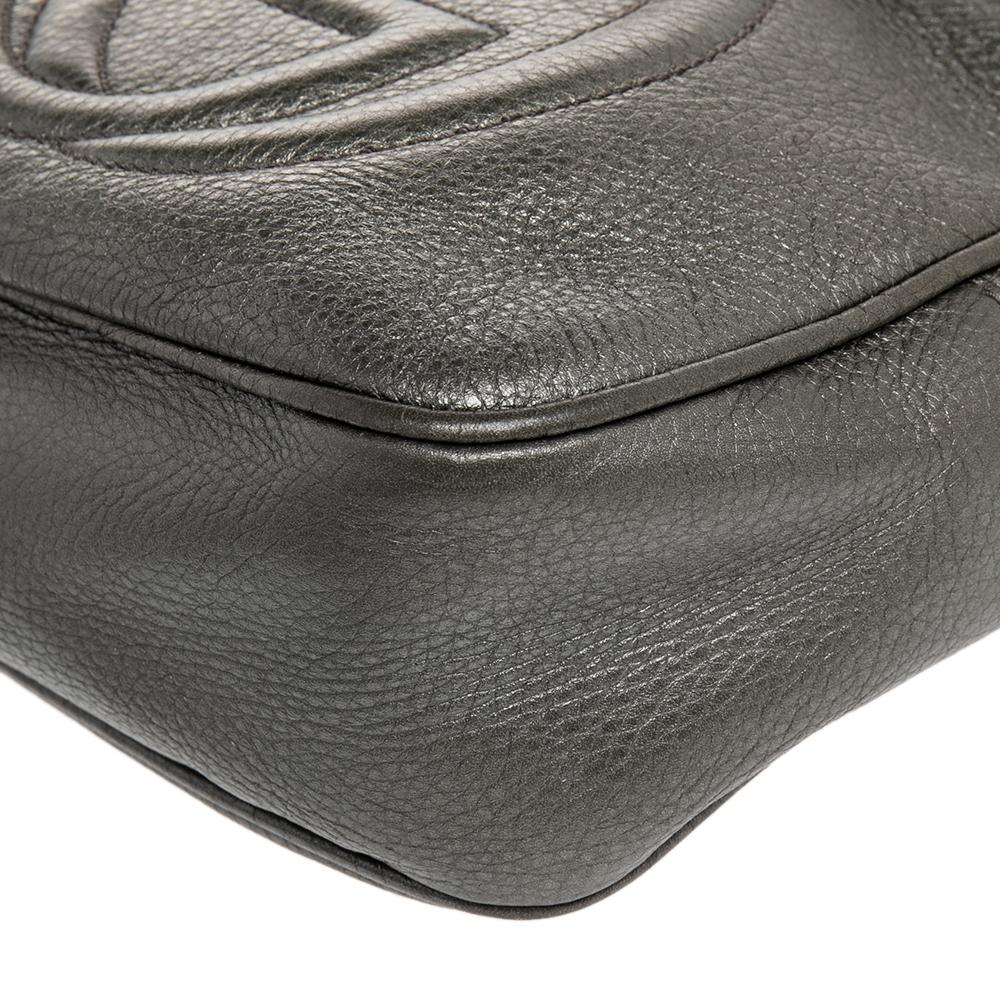 Gucci Metallic Grey Leather Small Soho Disco Crossbody Bag 2