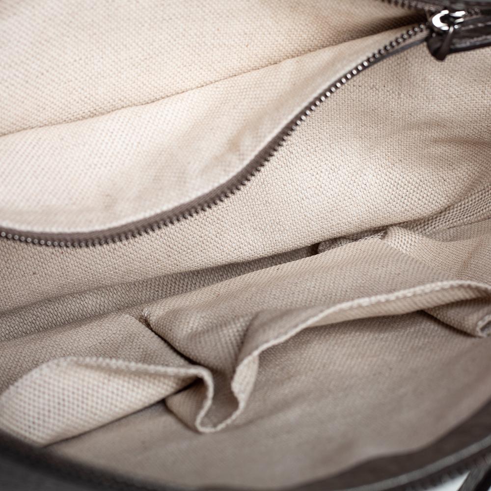 Gucci Metallic Grey Leather Soho Small Messenger Bag In Excellent Condition In Dubai, Al Qouz 2