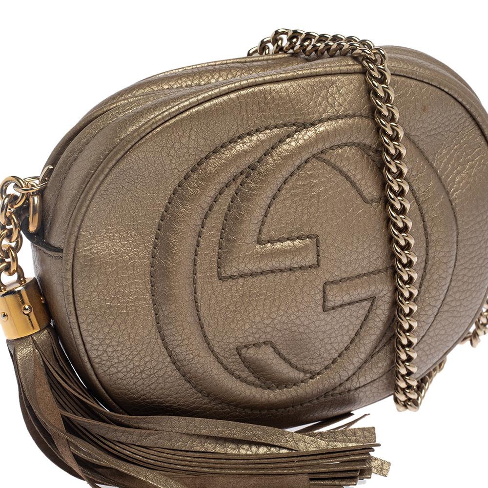Gucci Metallic Leather Mini Soho Disco Chain Crossbody Bag In Good Condition In Dubai, Al Qouz 2