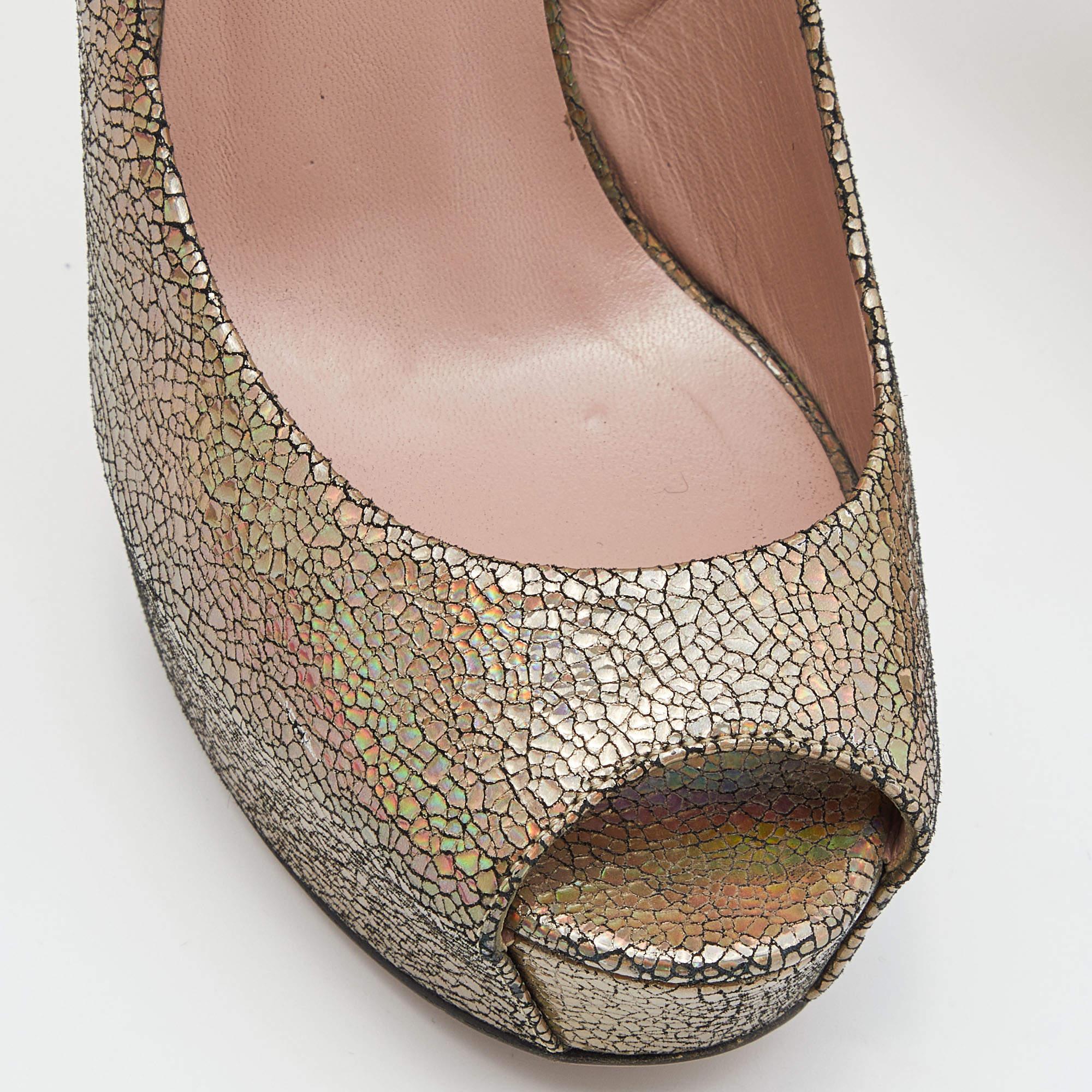 Gucci Metallic Nizza Laser Leather Peep Toe Platform Pumps Size 38 For Sale 2