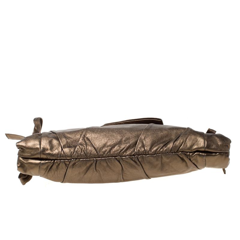 Women's Gucci Metallic Olive Leather Large Hysteria Clutch