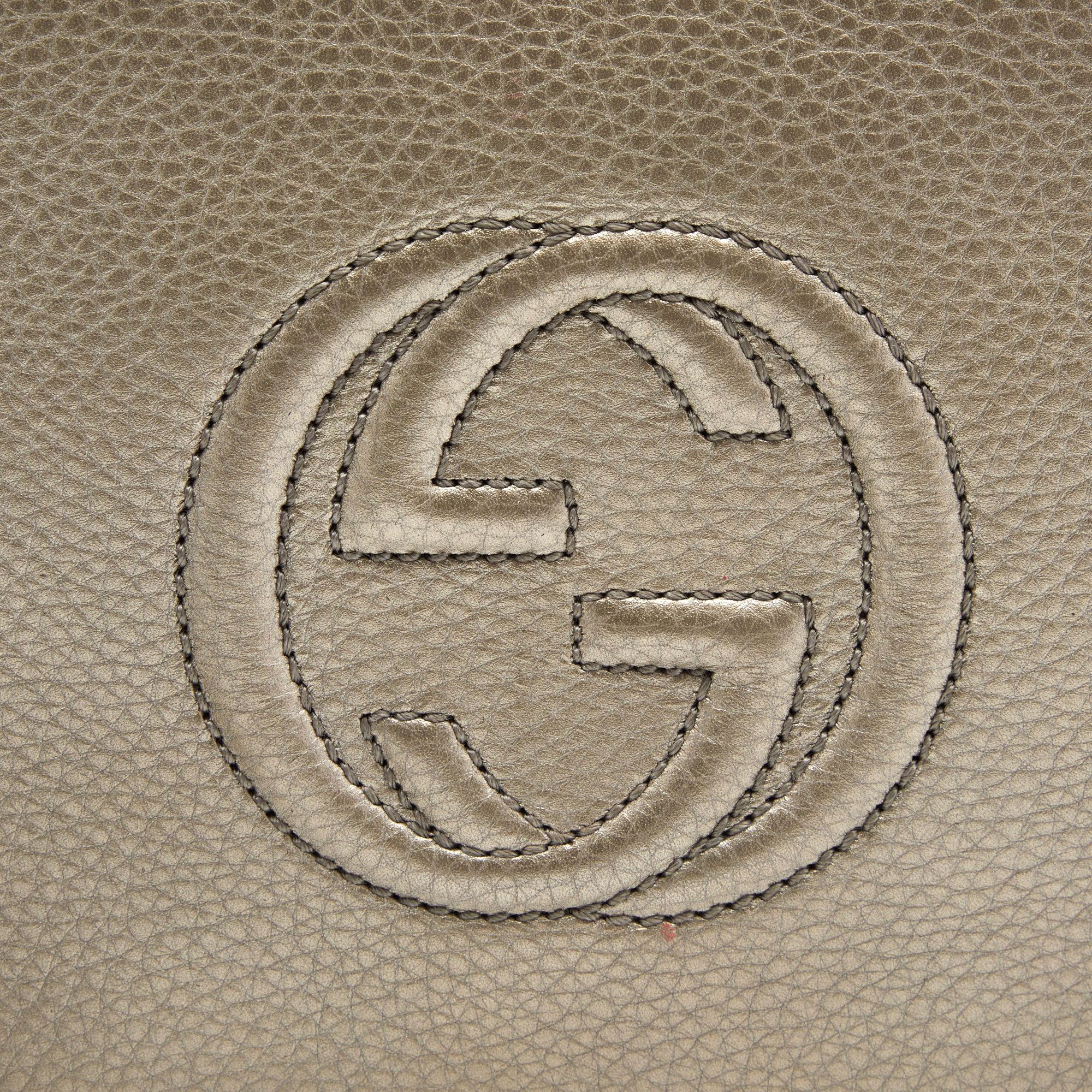 Women's Gucci Metallic Pebbled Leather Soho Clutch