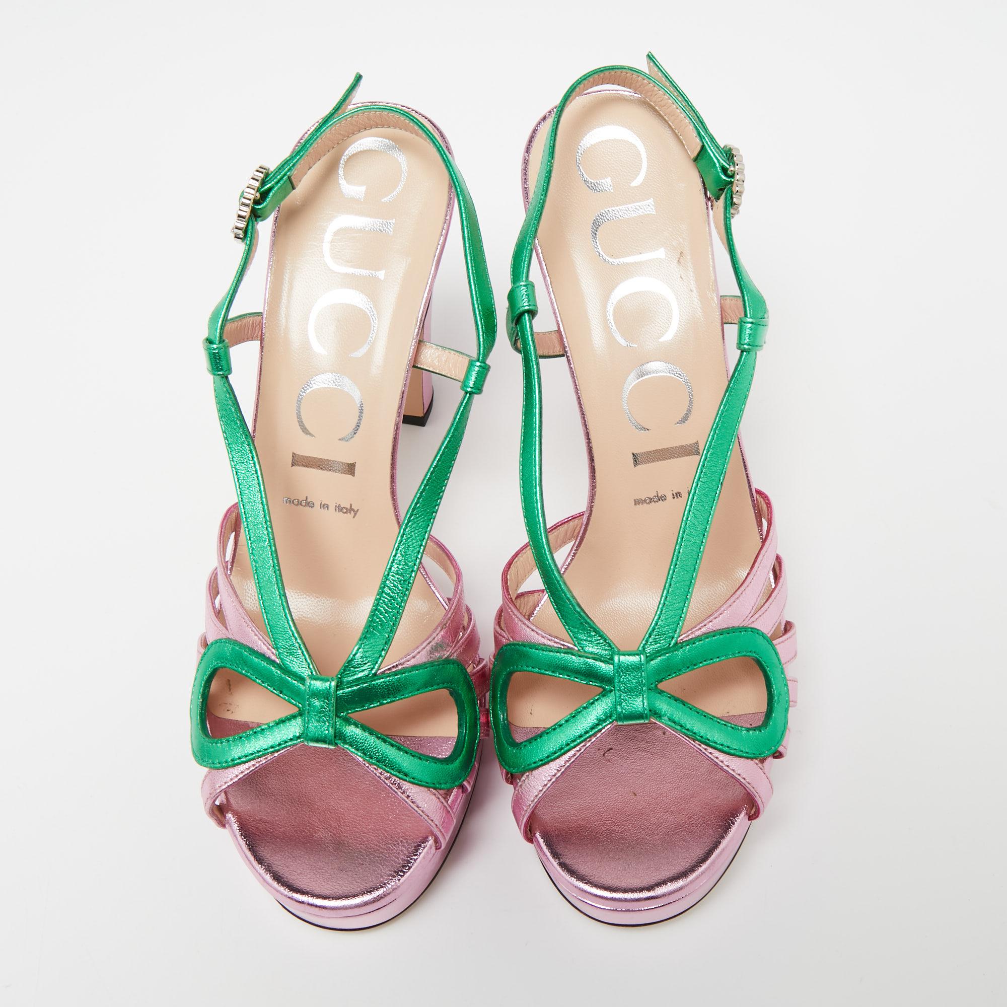 A feminine flair and a sophisticated appeal characterize these stunning Gucci sandals. Crafted using leather in dual shades, they will add an opulent charm to your look and complement many looks that you would want to create.

