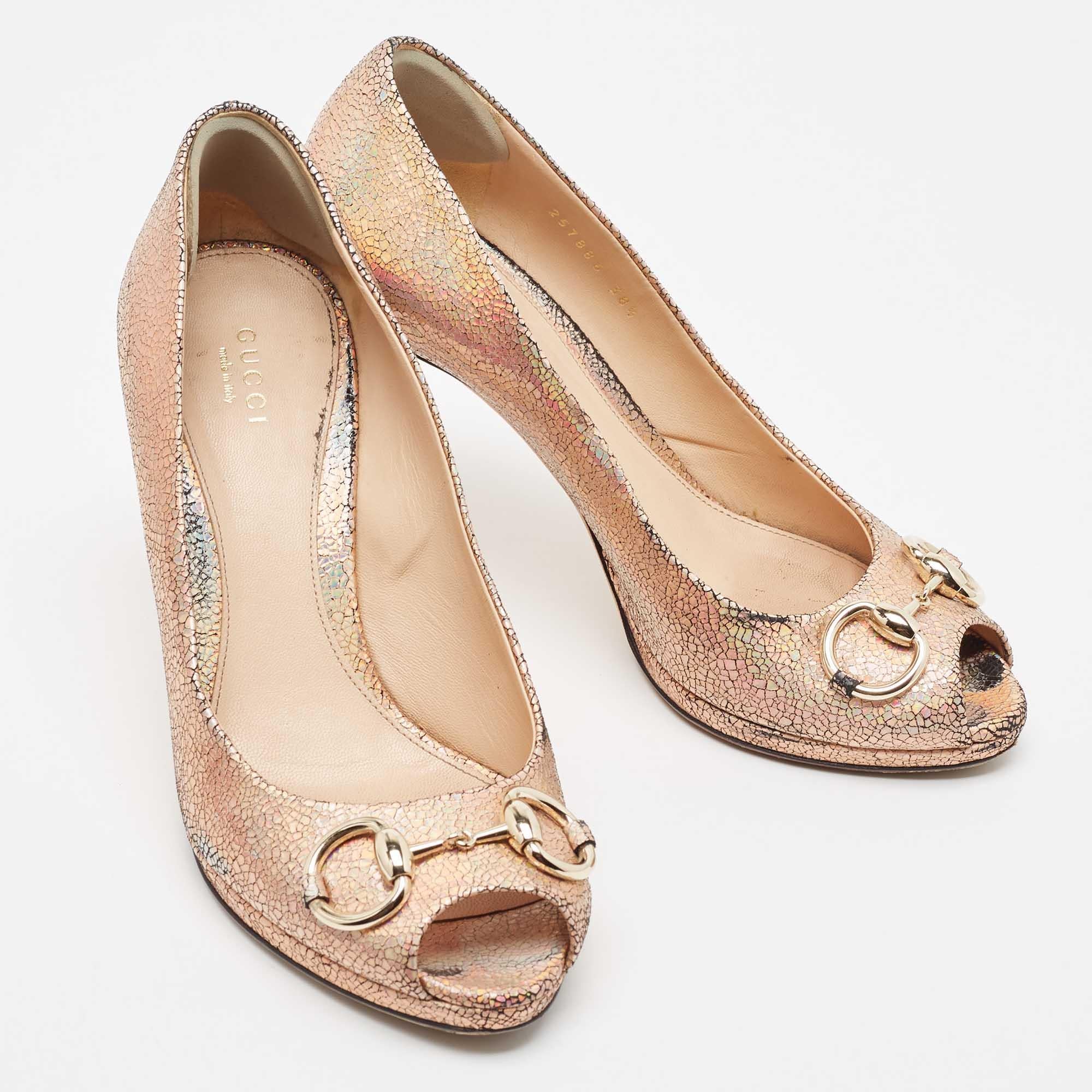 Women's Gucci Metallic Pink Laminated Suede New Hollywood Platform Pumps Size 38.5 For Sale