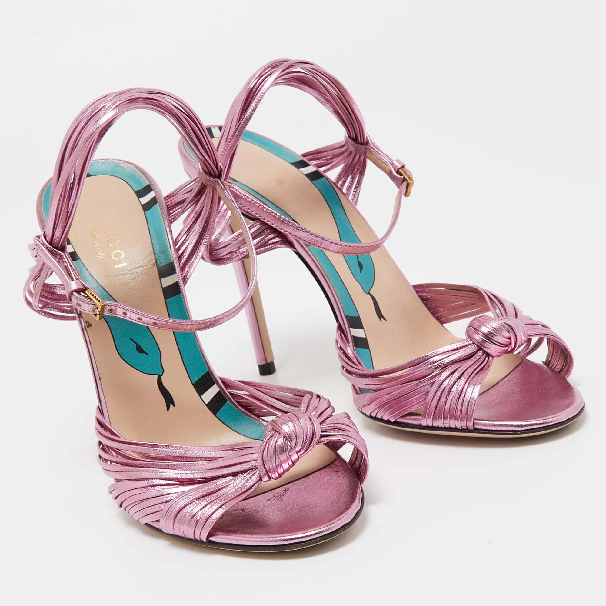 Gucci Metallic Pink Leather Allie Sandals Size 37.5 In Good Condition In Dubai, Al Qouz 2